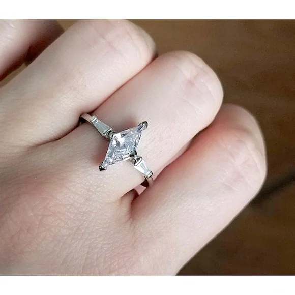 NEW Women's‎ Marquis Platinum Plated Simulated Diamond Band Ring Size 7